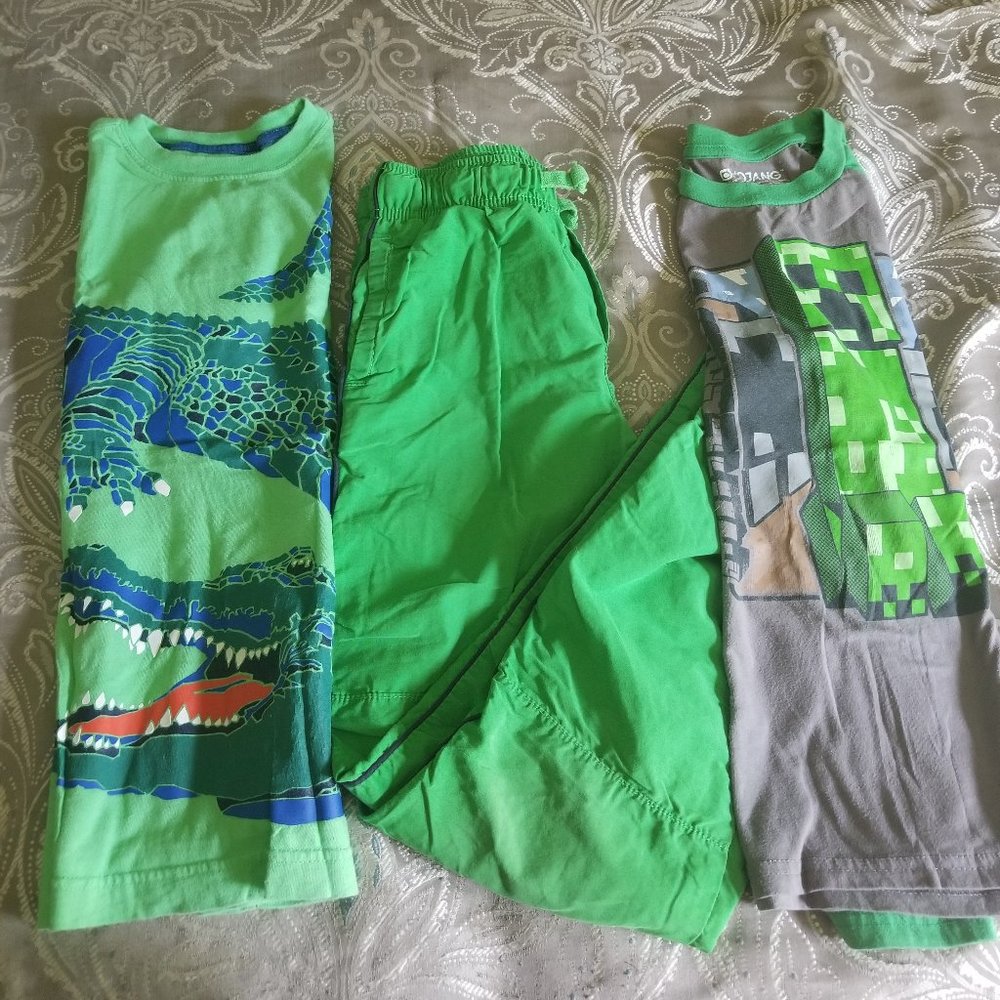 ❤️10 for $25 3 PC set of Pants and 2 Shirts